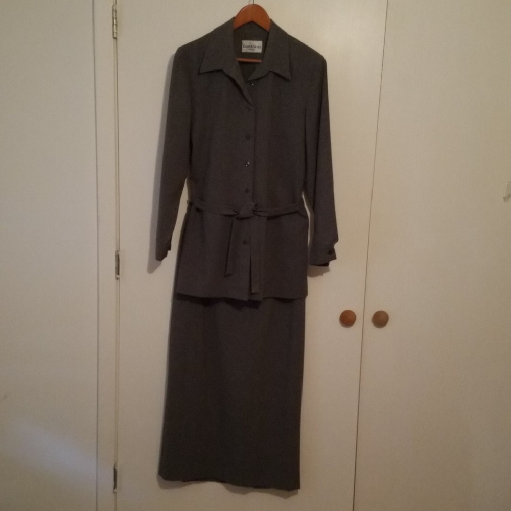 Danny & Nicole Gray 2 Piece Skirt Set.  Size: 12